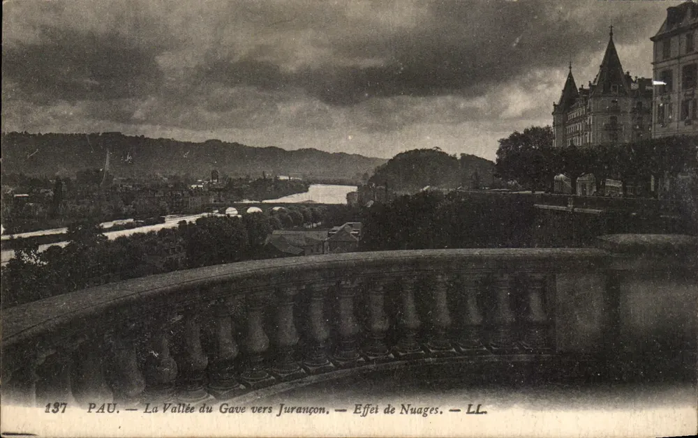 Pau — Die Gave-Tal Richtung Jurançon — Wolkeneffekt — LL. - Vorderseite