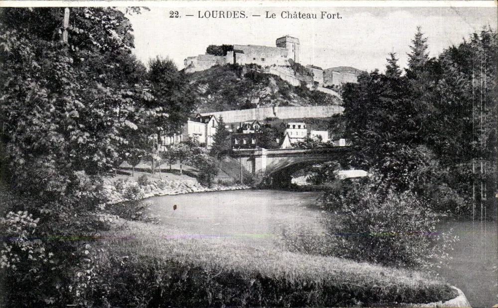 Lourdes — O Castelo Forte — Editor não identificado, n° 22 - Frente