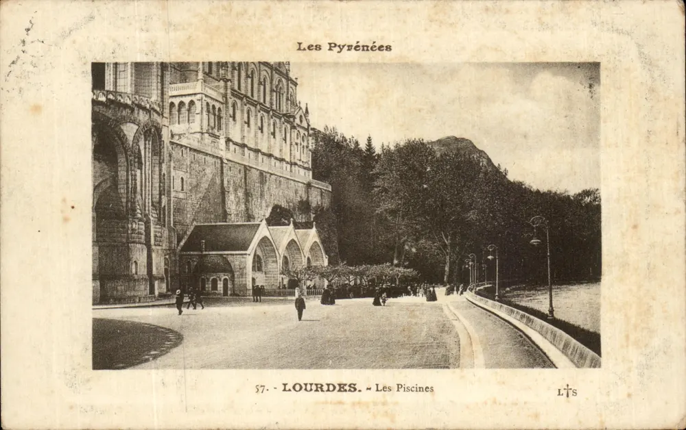 Lourdes - As Piscinas — Os Pirineus, editada por LTS - Frente