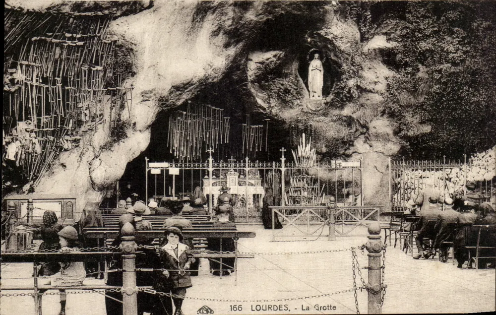 Lourdes - A Gruta — editor anônimo, número de série 166 - Frente