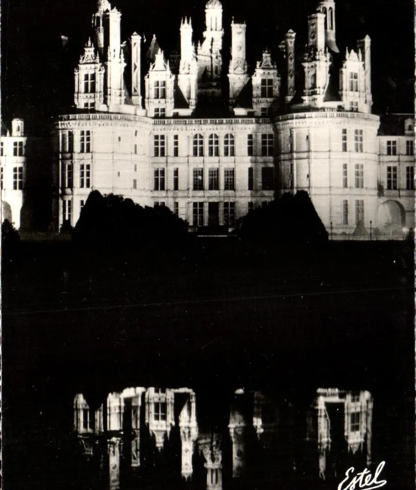 Castelo de Chambord — iluminado refletindo-se no Cosson — Edições de Luxo « Estel » - Frente