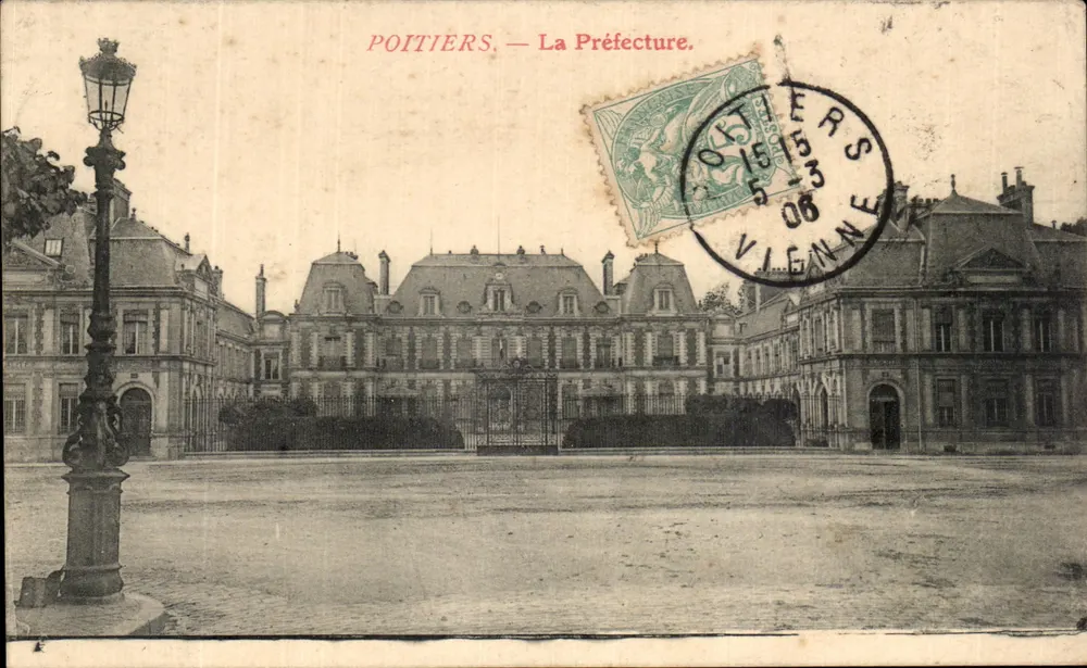 Poitiers — A Prefeitura — Editor desconhecido, número de série não visível - Frente