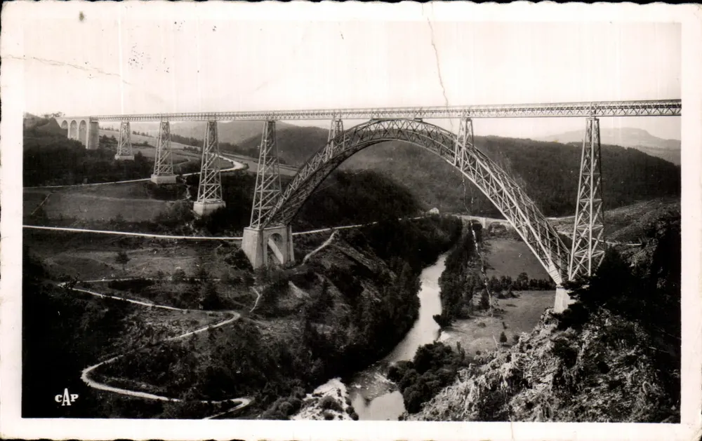 Viaduc de Garabit — vue aérienne du pont métallique en arc — éditeur Réal-Photo, Paris - Frente