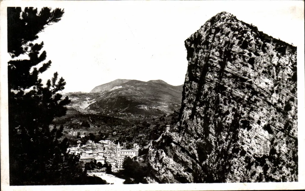 Castellane e seu Rocher (B-A) — Editor: Bontoux & Domenge - Frente
