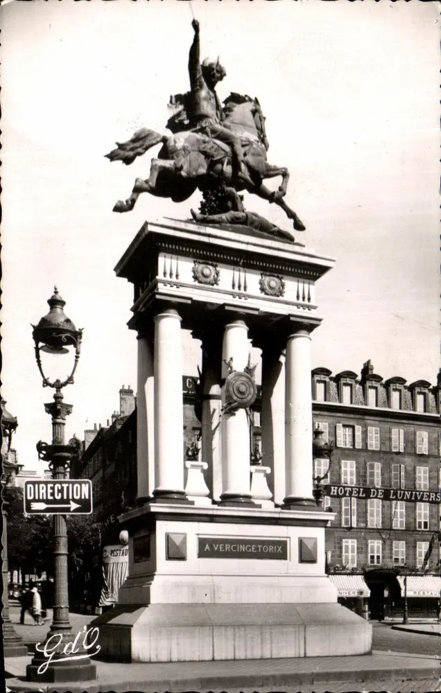 Denkmal von Vercingétorix — Clermont-Ferrand — L'Auvergne - Vorderseite