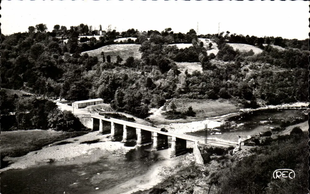 Pittoreske Creuse — Der Pont des Piles — M. ROUSSEL, Fotoverleger - Vorderseite