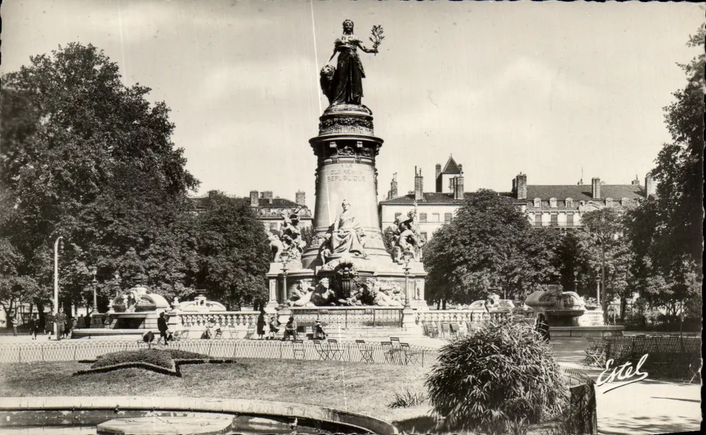 Monumento da República — Lyon — Editor Estel, n°511 - Frente