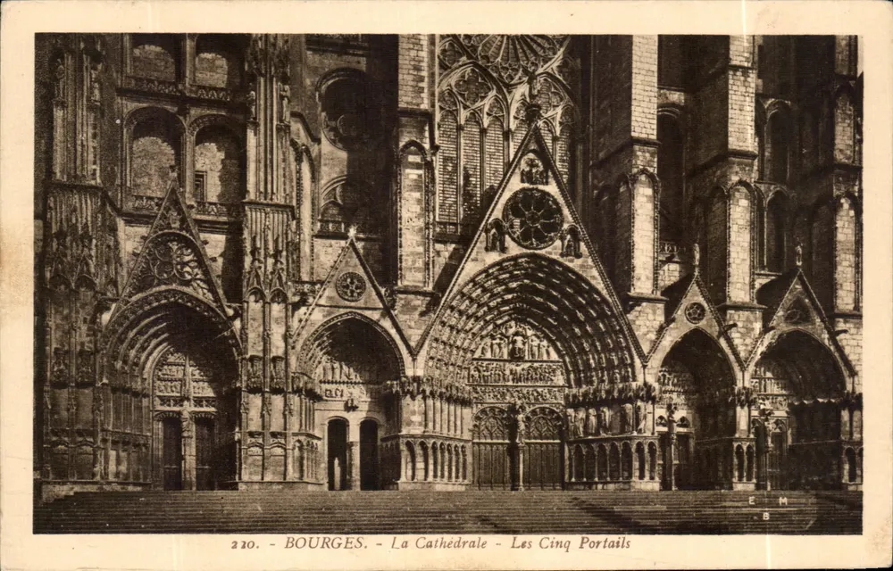 Bourges - De Kathedraal - De Vijf Poorten — E. Maquaire, n° 220 - Voorkant