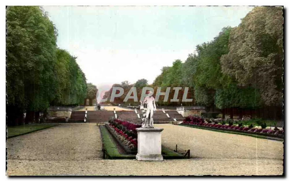 O Parque de Saint-Cloud — Avenida das Estátuas — Edições LYNAL Paris - Frente