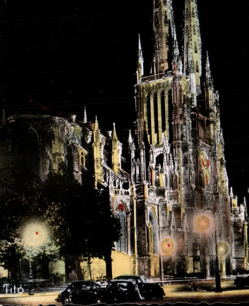 Bordeaux — A Catedral, à noite — M. Bertraux, Cours de la Martinique - Frente