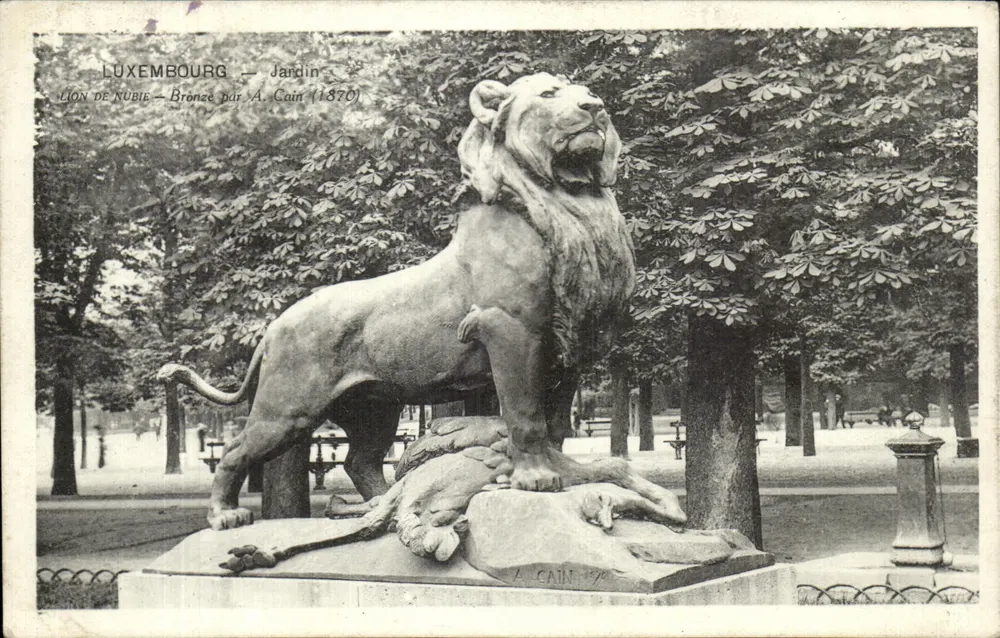 Lion de Nubie — Bronze por A. Cain (1870) — Luxembourg, Jardin - Frente