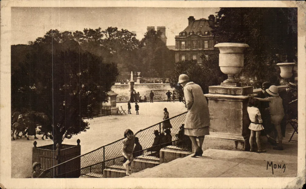 Jardin du Luxembourg — vue du bassin et des escaliers — éditeur MONA, Paris - Vorderseite