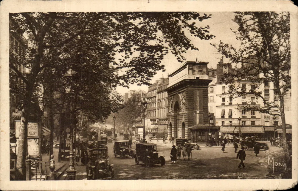 Porte Saint-Martin — arc monumental au carrefour des boulevards — éditeur MONA - Recto
