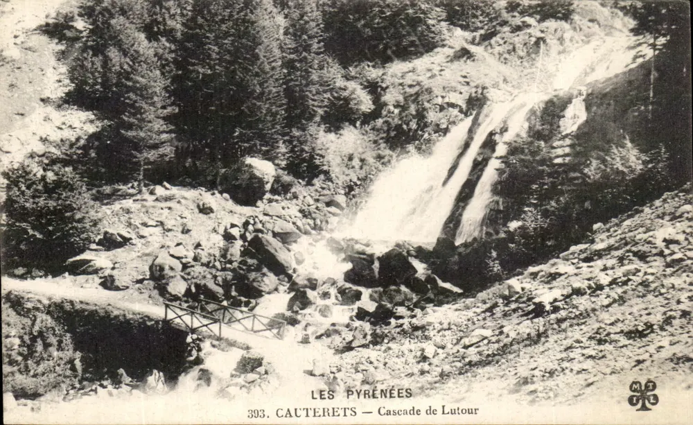 Cauterets — Cascata de Lutour — Os Pirineus — editor M.T. n°393 - Frente