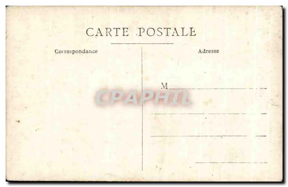 Mulher em vestido escuro — pose diante de mesa com livros — carta postal anônima - Verso