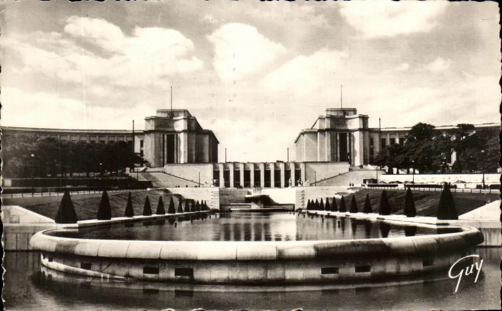Palast von Chaillot — Ansicht der Gärten — André d'Art 'Guy' n°310 - Vorderseite