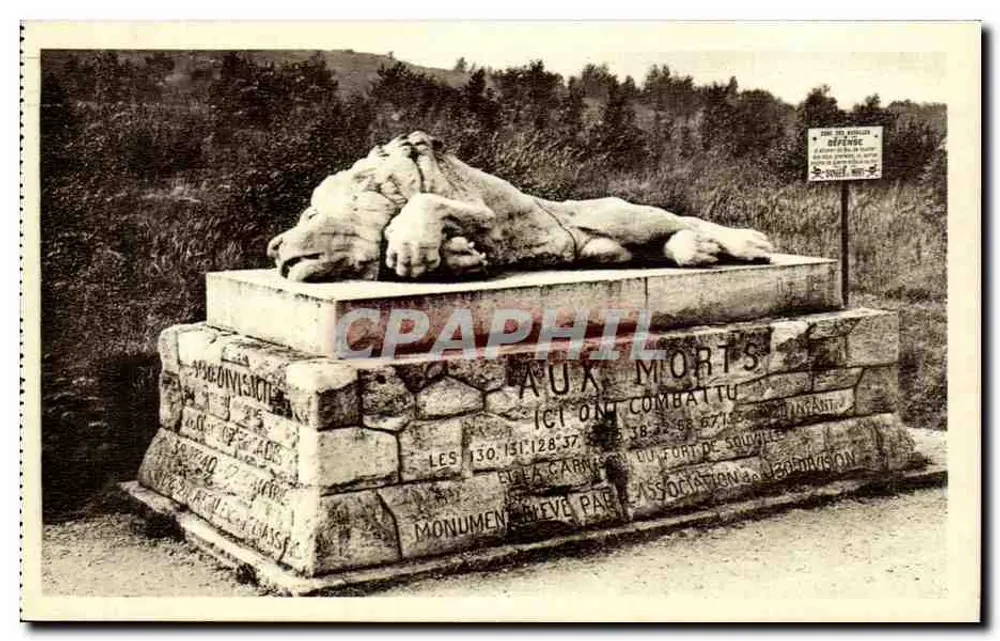 Gedenkstein für die Toten — Löwe der 130. Division — Fleur y-devant-Douaumont - Vorderseite