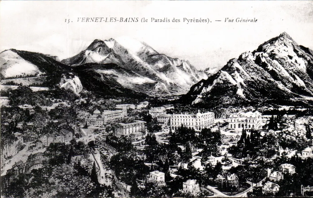 Vernet-les-Bains (het Paradijs van de Pyreneeën) — Algemene Uitzicht — serie nummer C6 66222-9-4675 - Voorkant