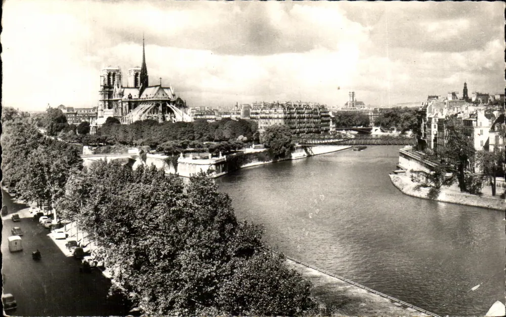 Parigi — La Senna e la Cattedrale di Notre-Dame — Edizioni del Globe - Recto