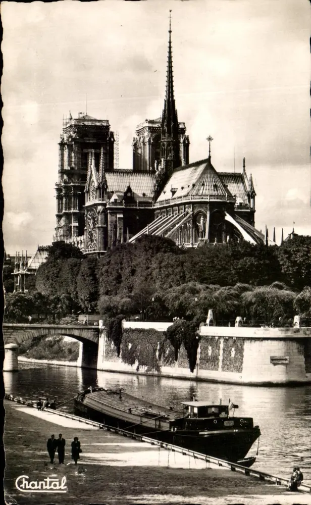 Notre-Dame de Paris — vista desde a Sena — edição Chantal - Frente
