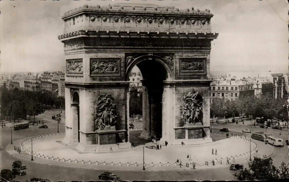 Paris - O Arco do Triunfo — Éditions CHANTAL, n°6 - Frente