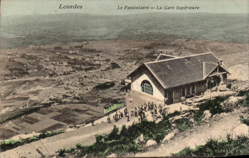Lourdes — Der Schiebebahn — Die Oberstation - Vorderseite