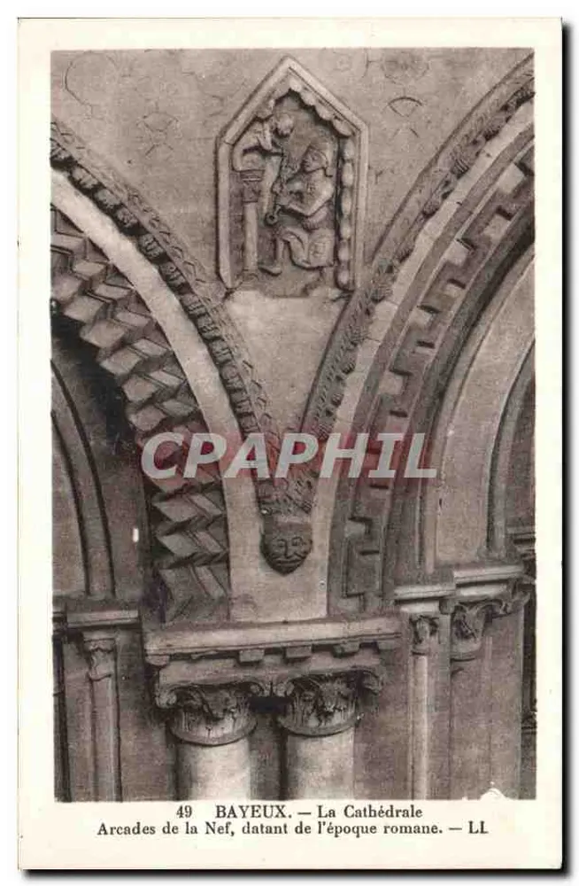 Bayeux — Die Kathedrale — Arcaden der Kirche, aus der romanischen Zeit — LL - Vorderseite