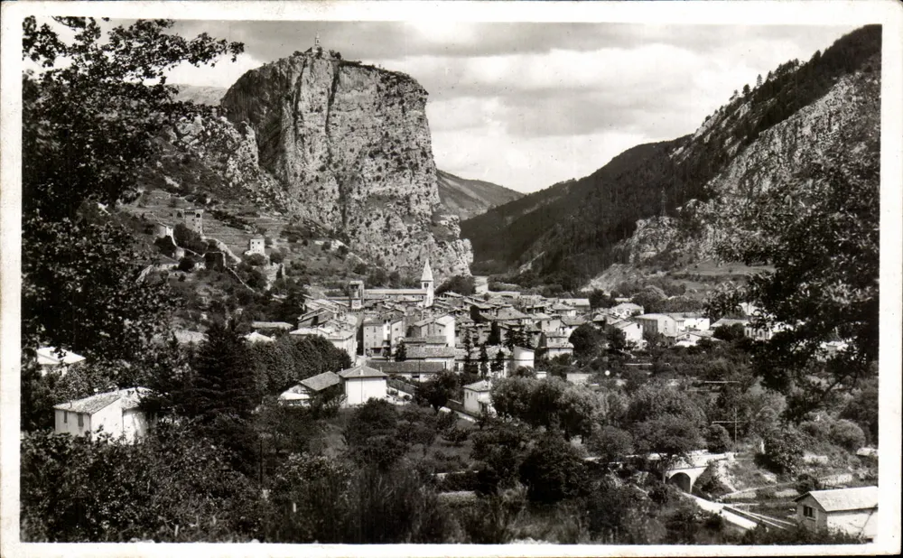 Castellane (B.-A.) — Vista geral — Edição Bontoux - Frente