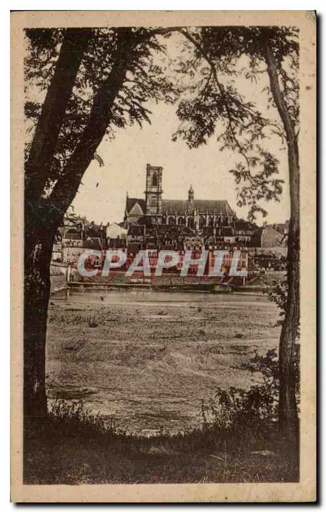 Nevers — Die Kathedrale — Blick durch die Akazien - Vorderseite