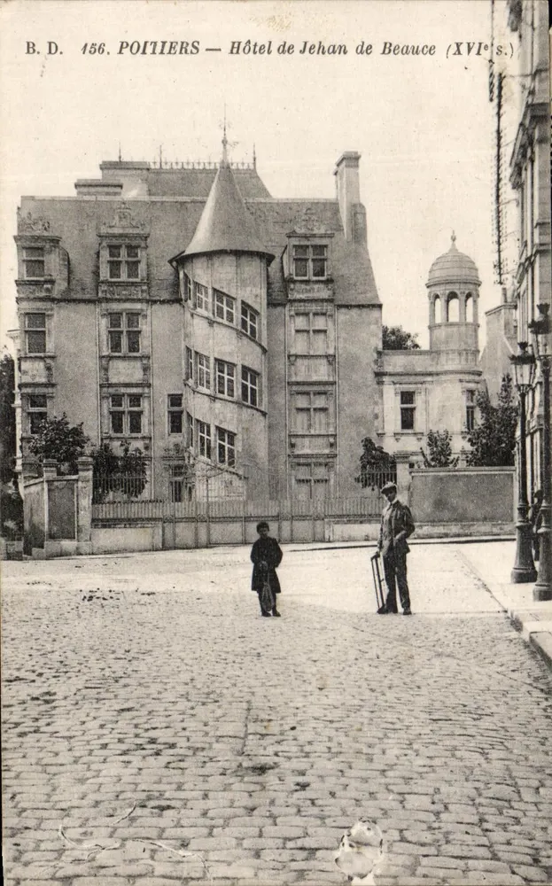 Poitiers — Hotel de Jehan de Beauce (século XVI) — B.D. 156 - Frente