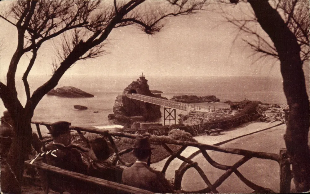 Biarritz — O Rochedo da Virgem — Edições Jové, Pau (B.P.) - Frente