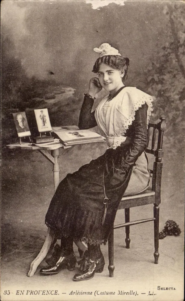 Arlésienne (Kostüm Mireille) — Studio-Szene — Selecta - Vorderseite