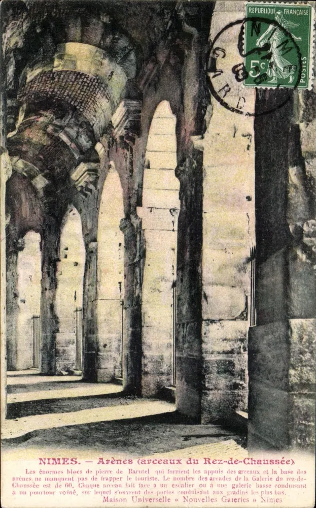 Nîmes — Arenen (Galerien des Erdgeschosses) — Universalhaus « Nouvelles Galeries » Nîmes - Vorderseite