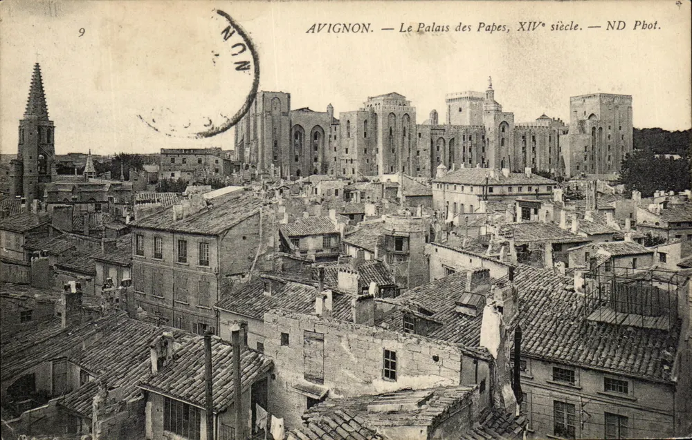 Avignon — O Palácio dos Papas, século XIV — ND Phot. - Frente