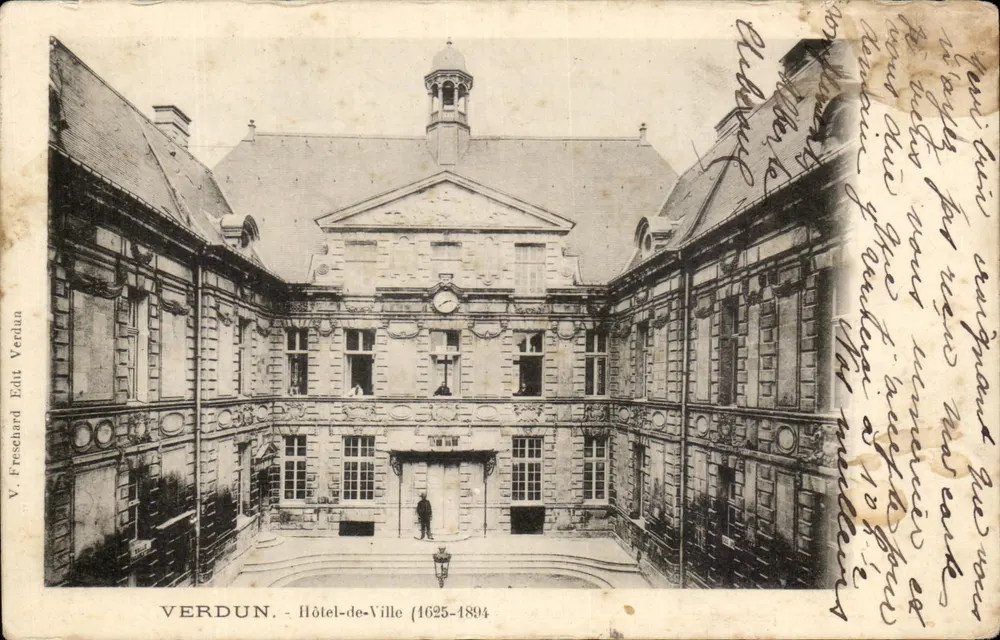 Verdun - Hôtel-de-Ville (1625-1894) — V. Freschard Edit. Verdun - Frente