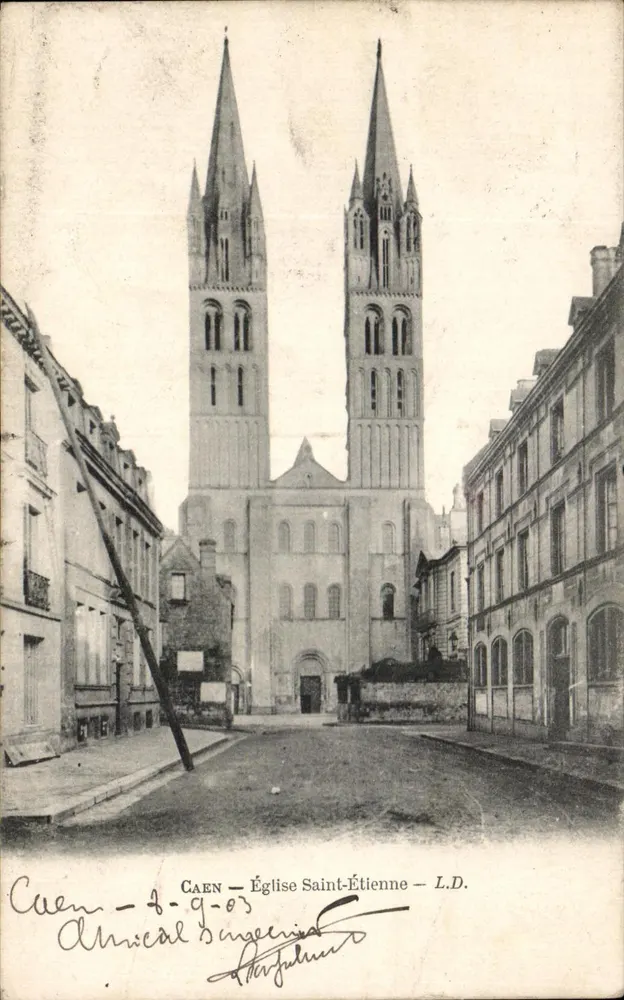 Caen — Igreja de São Etienne — L.D. - Frente