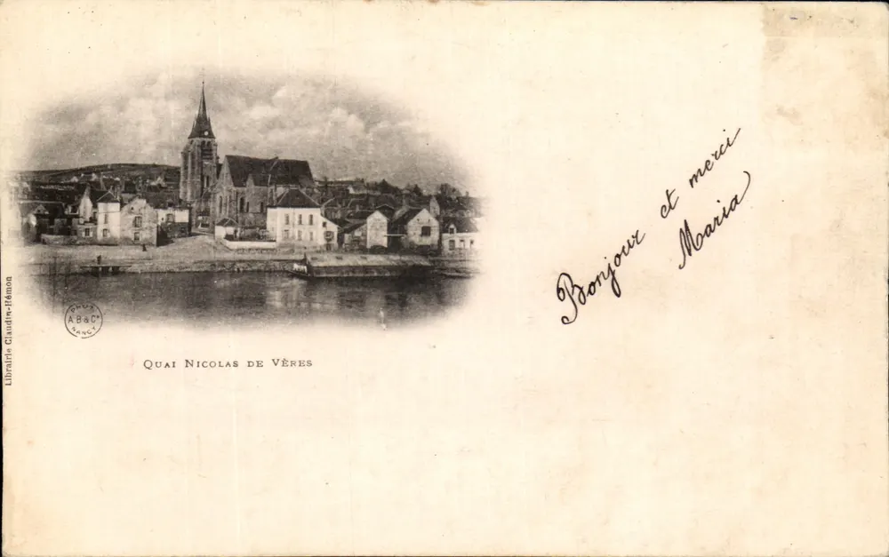 Quai Nicolas de Vères — vista da cidade com igreja — Librairie Claudin-Ifémoa - Frente