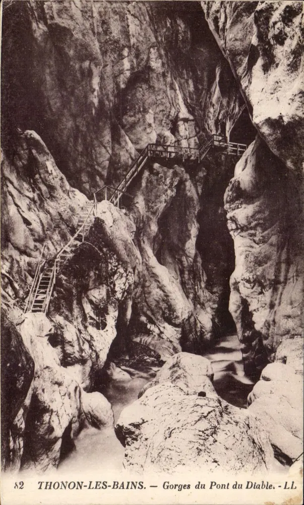 Thonon-les-Bains — Gorges do Pont du Diable — LL - Frente