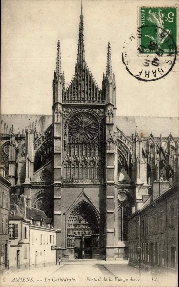 Amiens — Die Kathedrale — Portal der Gekrönten Jungfrau — LL - Vorderseite
