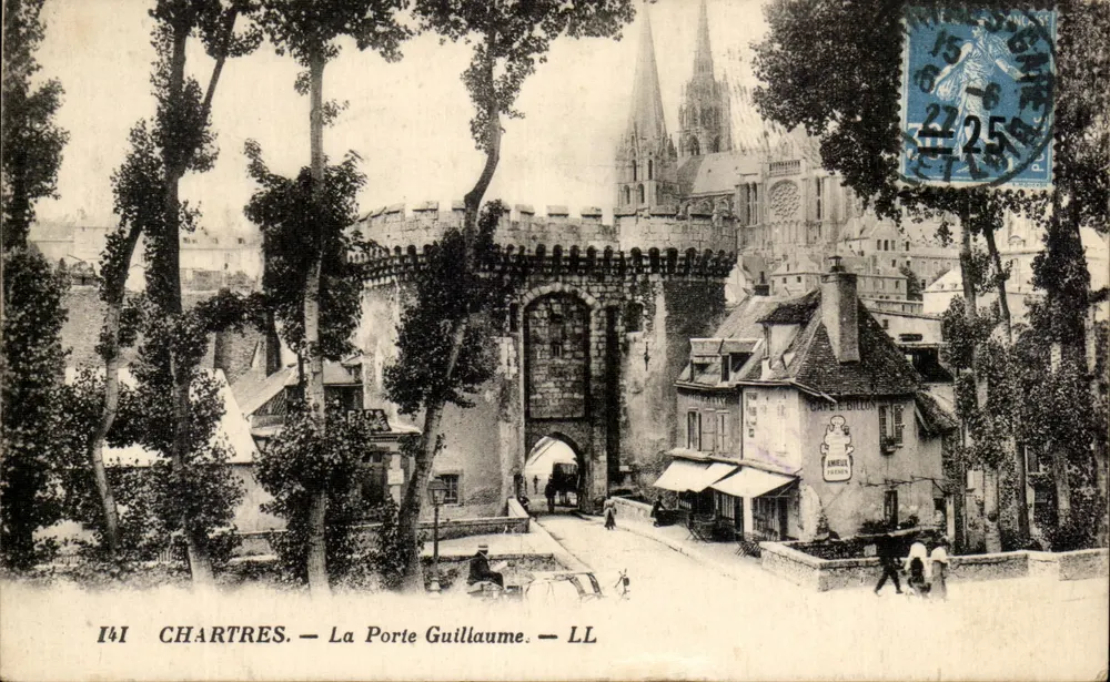 Chartres — A Porta Guilherme — LL - Frente