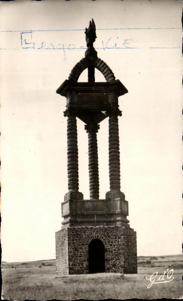 Gergovie — Monument auf dem Plateau von Gergovie — Gd'O - Vorderseite