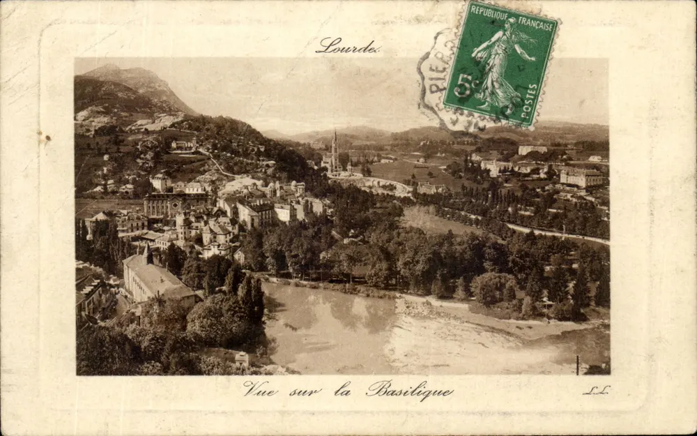 Lourdes — Vista da Basílica — L.L. editora - Frente