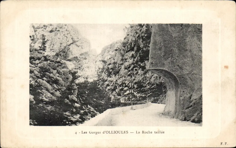 As Gorges de Ollioules — A Roche taillée — F.F. n°4 - Frente