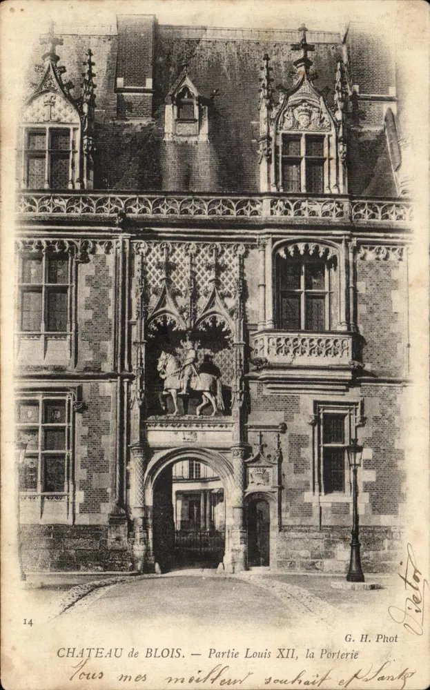 Schloss Blois — Teil Louis XII, la Porterie — G. H. Phot - Vorderseite
