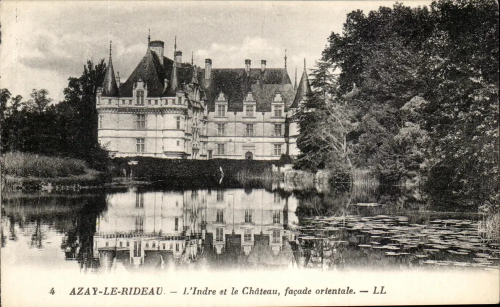 Azay-le-Rideau — Die Indre und das Schloss, östliche Fassade — LL - Vorderseite