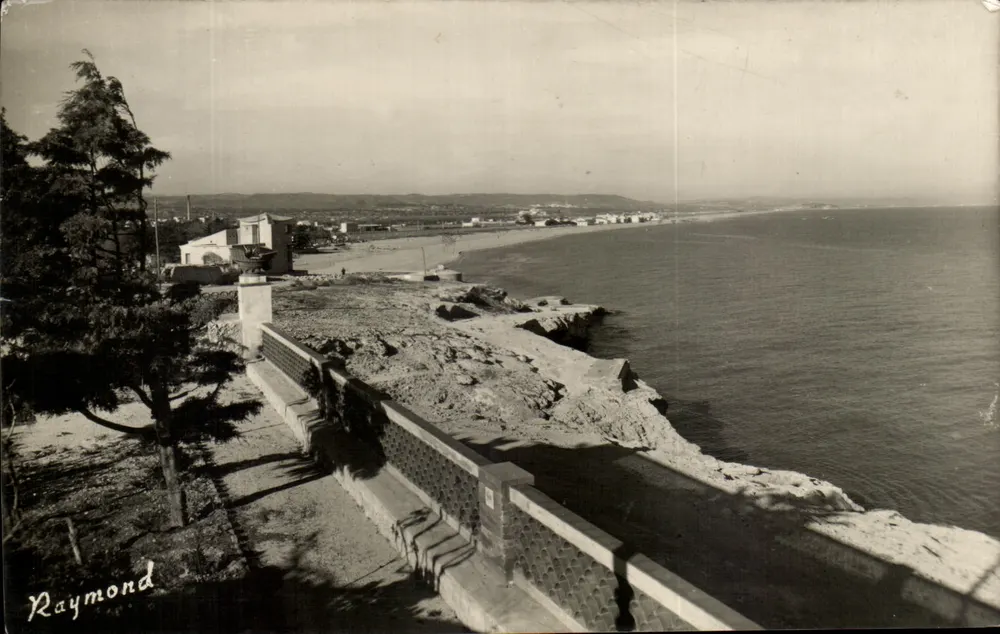 Praia de Torredembarra — vista de um promenar — editor Raymond, n°5 - Frente