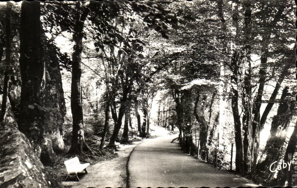 Dante-Allee — Thermalbad Bagnoles-de-l'Orne — Éditions Gaby, Nantes - Vorderseite
