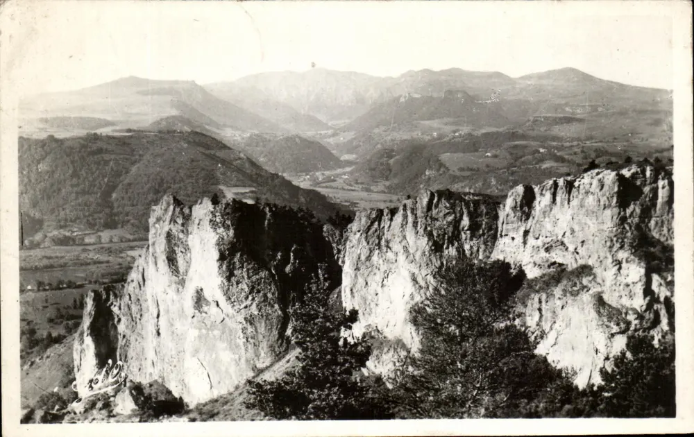 Der Zahn des Gartens — Tal von Chaudefourn und Sancy-Massiv — Foto-Ausgabe GOUTTENGEAS (P.-d-D.) - Vorderseite