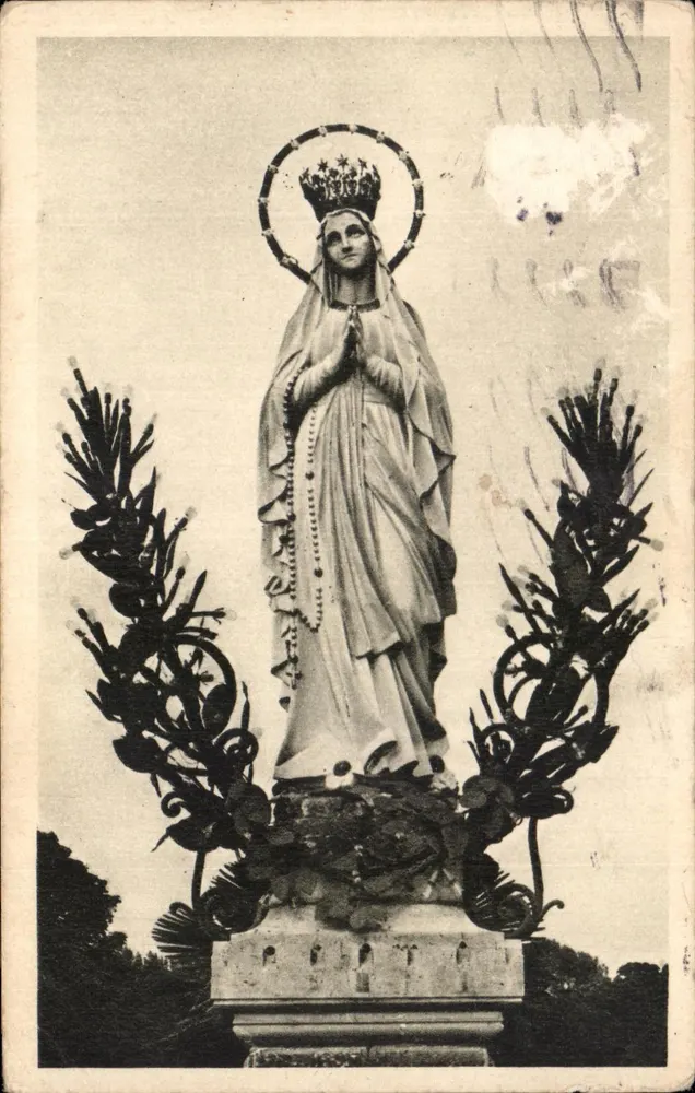 Lourdes — A Virgem Coroada — Edição P. Bouchet, n°16 - Frente