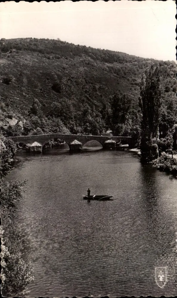 Die malerische Schlucht der Sioule — Der alte Brücke von Menat — Authentische Fotografie (Allier) - Vorderseite